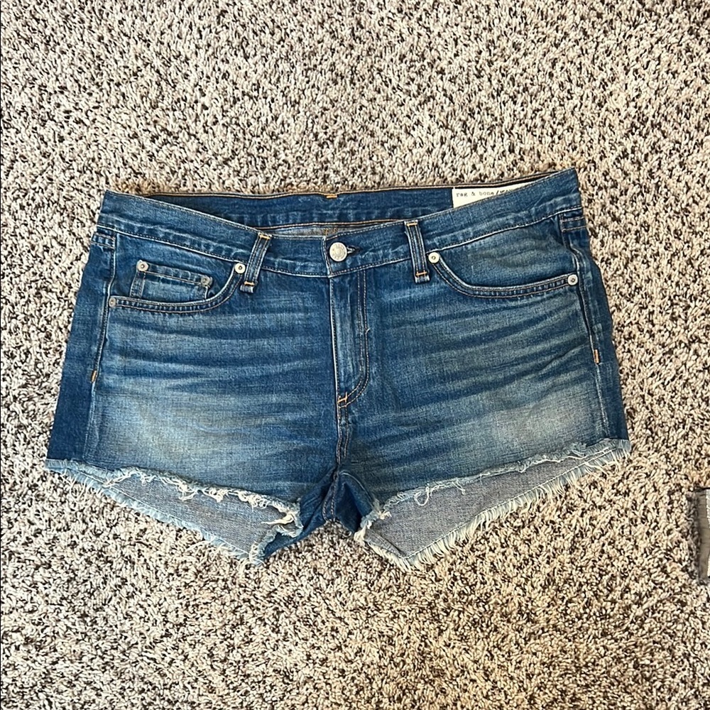 VGUC Rag and Bone/Jean denim shorts. Size 30